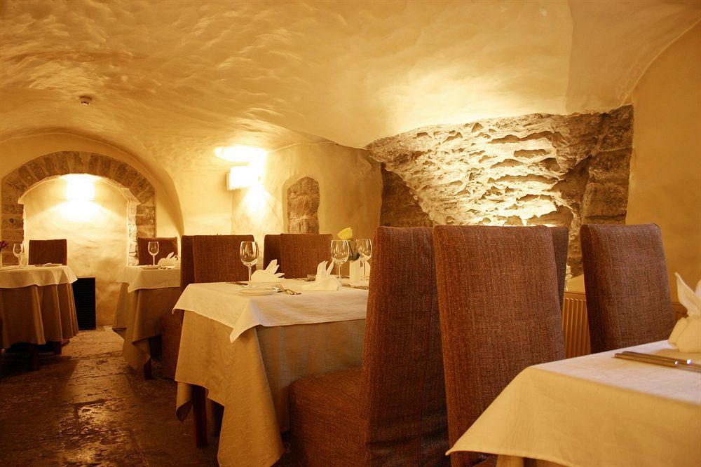 Merchants House Hotel Tallinn Restoran gambar